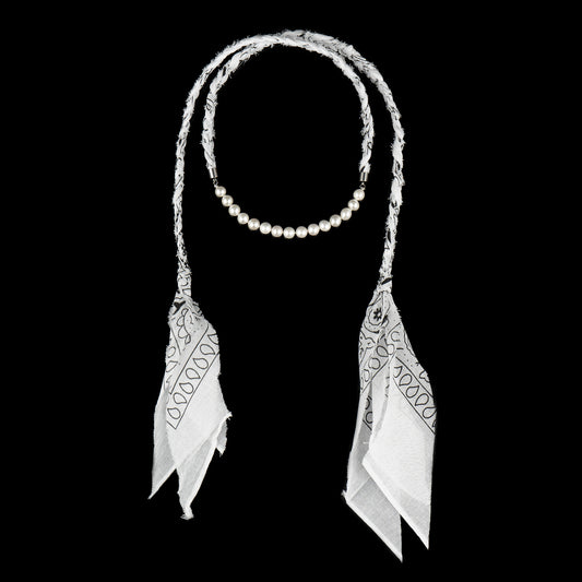 Chocker bandana bianca intrecciata con Perle