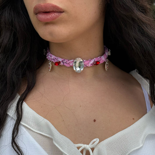Collana chocker bandana rosa intrecciata