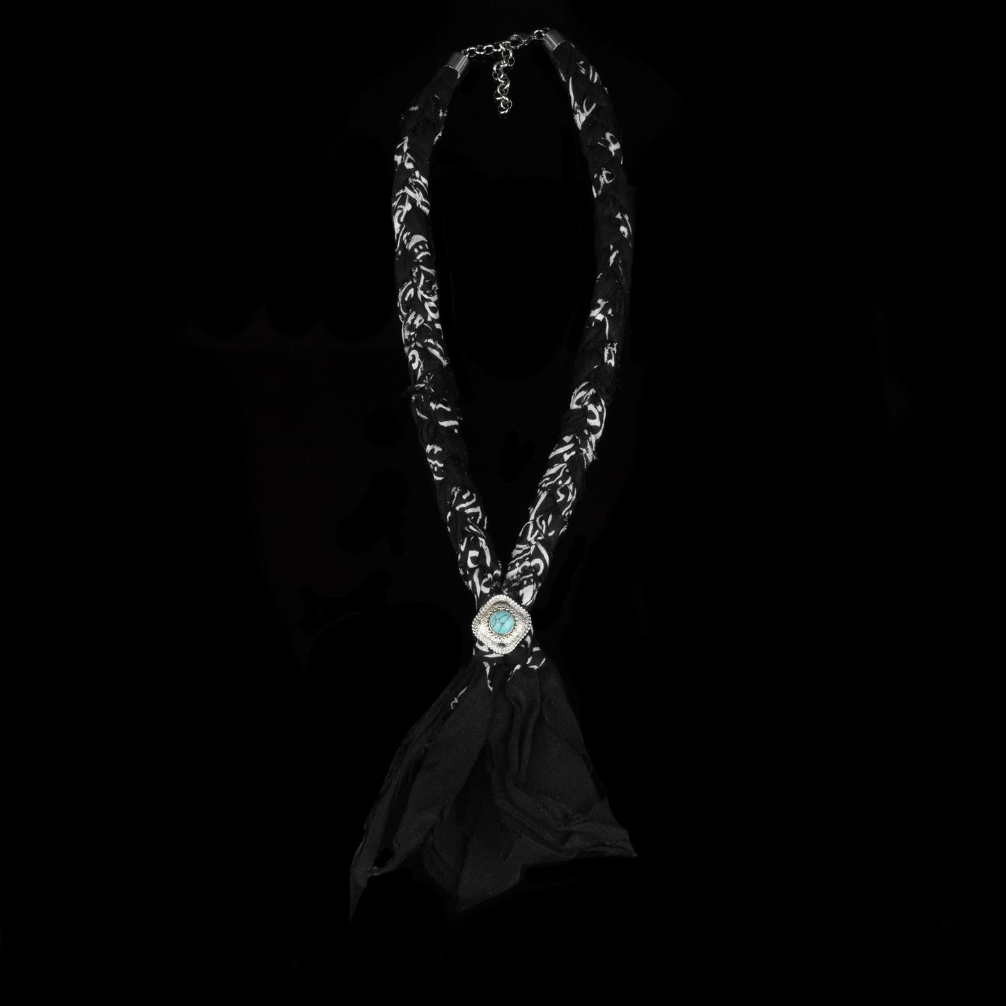 Collana black bandana intrecciata